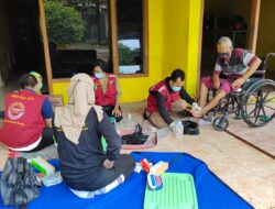 Polres Trenggalek Terjunkan Tim Medis Untuk Cek Kesehatan Korban Banjir