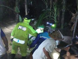 Personel Polres Ponorogo Berhasil Evakuasi 4 orang Warga yang Terjebak Banjir