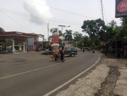 Majelis Ta’lim Al-Abror Adakan Penggalangan Dana Peduli Gempa Cianjur di Depan Pom Bensin Sumawe