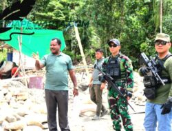 Dansatgas Yonif Raider 514 Kostrad Tinjau Rencana Lokasi Pos TNI