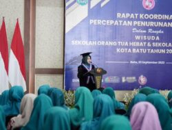Canangkan Hari Kesatuan Gerak, Kota Batu Wisuda Sekolah Orang Tua Hebat Dan Lansia Tangguh