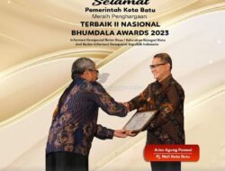 Pemerintah Kota Batu menerima penghargaan sebagai Terbaik II Nasional Bhumandala Award 2023