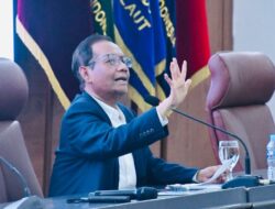 Mahfud MD: Tak Perlu Revisi UU, Polisi Aktif di Jabatan Sipil Harus Langsung Dicopot