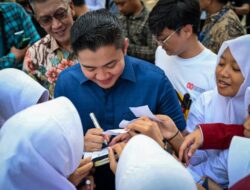 Birokrasi yang Memanusiakan: Amsori Baharudin Syah Kupas Gaya Kepemimpinan Otentik Seskab Teddy