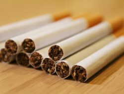 Pemerintah Pasrah? Menkeu Purbaya Ungkap Alasan Tak Naikkan Cukai Rokok 2026