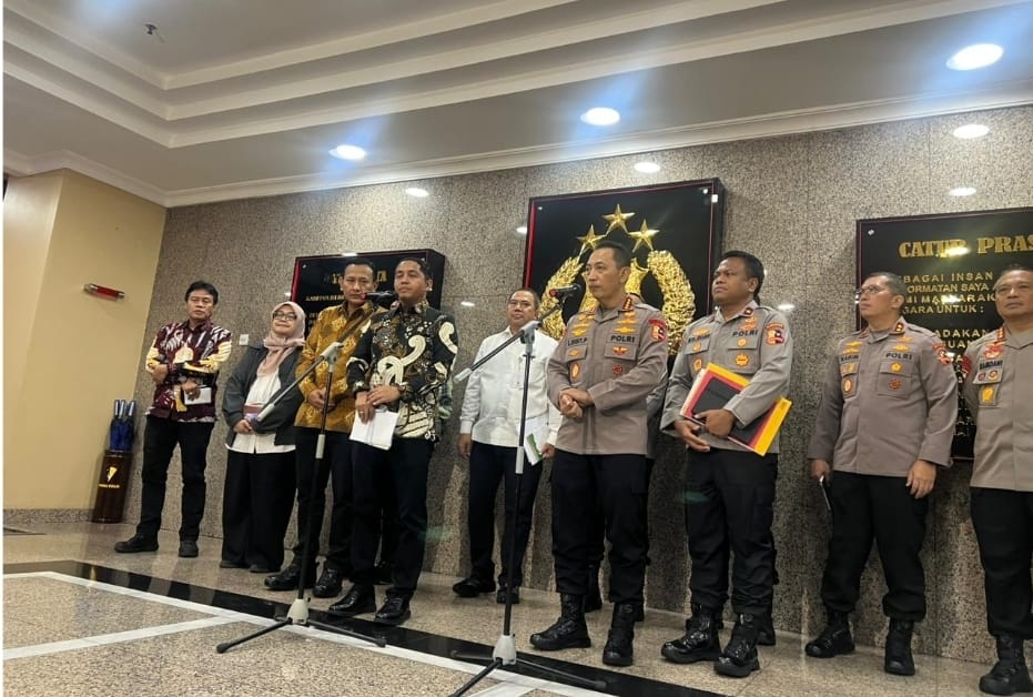 Selidiki Kayu Gelondongan