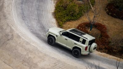 Sebuah langkah maju untuk membangun kepercayaan dan menunjukkan bahwa mobilitas listrik adalah solusi andal untuk masa depan, termasuk di Indonesia.