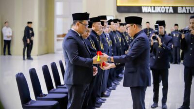Suasana sidang pelantikan pejabat dihadiri oleh pimpinan DPRD Kota Batu dan seluruh Kepala SKPD lingkungan Pemkot Batu.