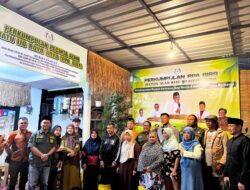 Para penerima manfaat antusias mengikuti jalannya acara buka puasa bersama yang digelar di sekretariat PPA BIRR, Kelurahan Sisir, Kota Batu.