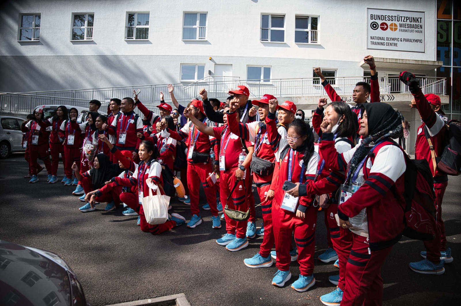 Atlet Special Olympics Indonesia difabel intelektual sedang berlaga dalam kompetisi atletik dengan semangat juang tinggi