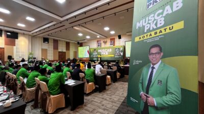 Suasana pembukaan Musyawarah Cabang DPC PKB Kota Batu di Hotel Selecta dengan pemukulan gong oleh Dr. Hj. Anggia Ermarini